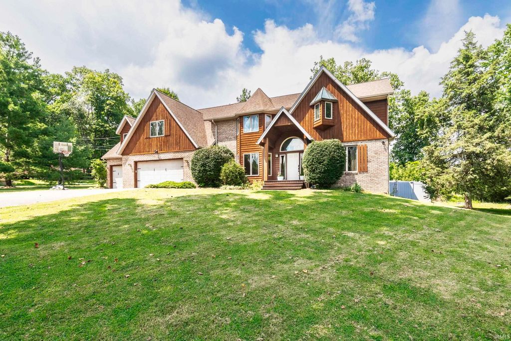 4496 W Tanglewood Road, Bloomington, IN 47404