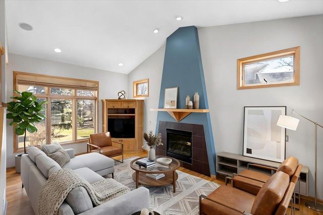 1255 Irvine Drive, Hanover, MN 55341