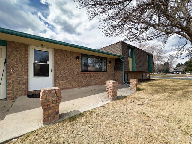 2903 Glendevey Dr, Loveland, CO 80538