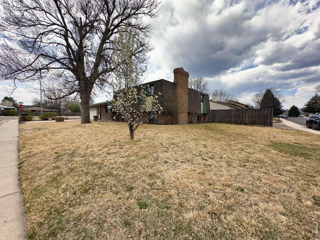 2903 Glendevey Dr, Loveland, CO 80538