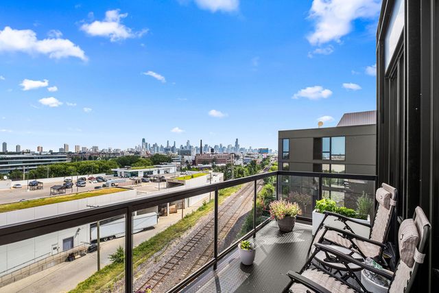 1701 W Webster Avenue 710, Chicago, IL 60614