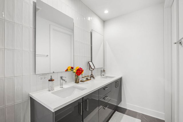 1701 W Webster Avenue 710, Chicago, IL 60614