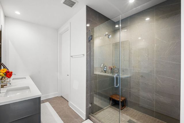 1701 W Webster Avenue 710, Chicago, IL 60614