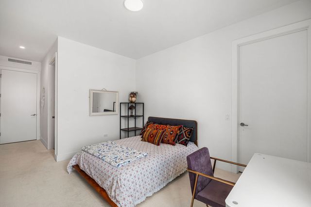 1701 W Webster Avenue 710, Chicago, IL 60614