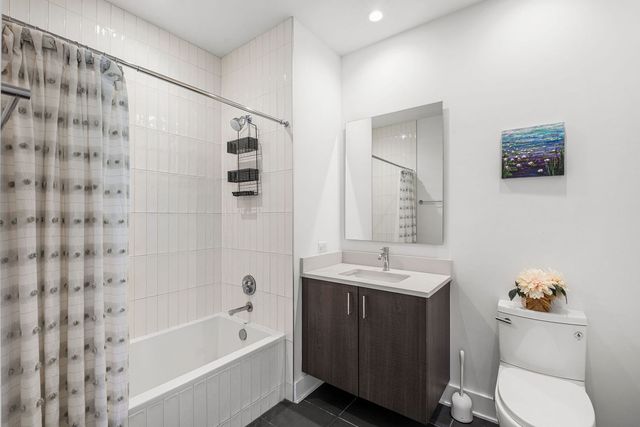 1701 W Webster Avenue 710, Chicago, IL 60614