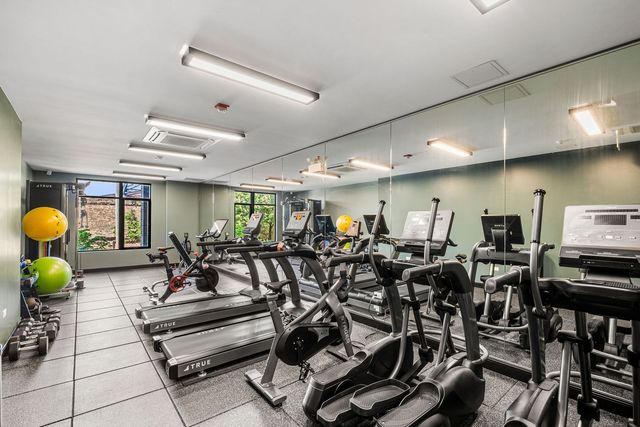 1701 W Webster Avenue 710, Chicago, IL 60614