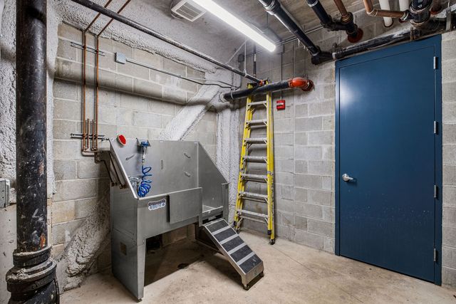 1701 W Webster Avenue 710, Chicago, IL 60614