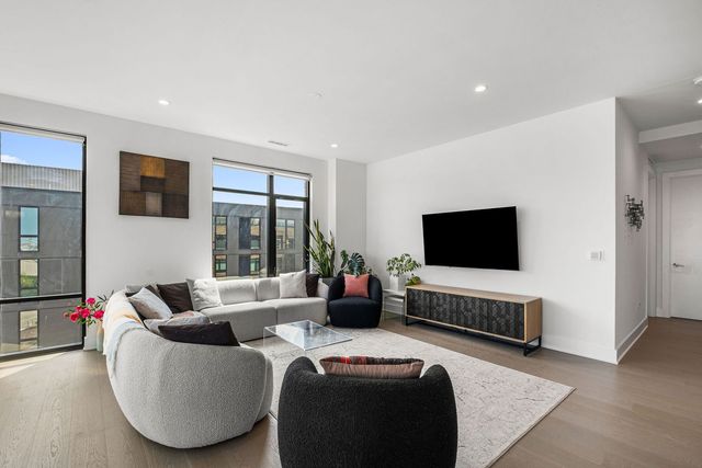 1701 W Webster Avenue 710, Chicago, IL 60614