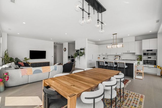 1701 W Webster Avenue 710, Chicago, IL 60614