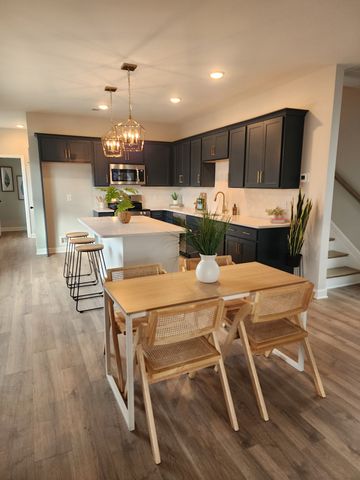 416 Queen Ln, Gallatin, TN 37066