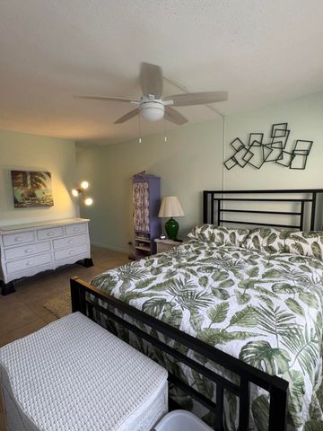 2102 NE 1st Way 103, Boynton Beach, FL 33435