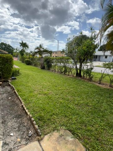 2102 NE 1st Way 103, Boynton Beach, FL 33435
