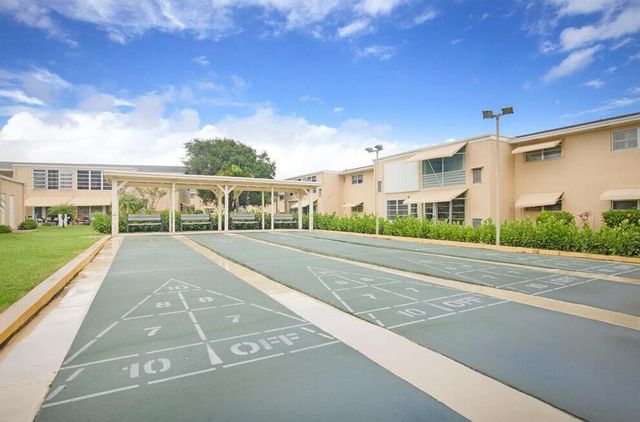 2102 NE 1st Way 103, Boynton Beach, FL 33435