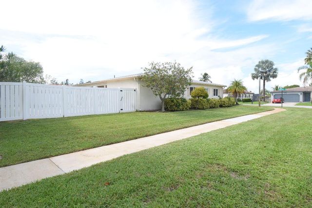 22465 Labrador Street, Boca Raton, FL 33428