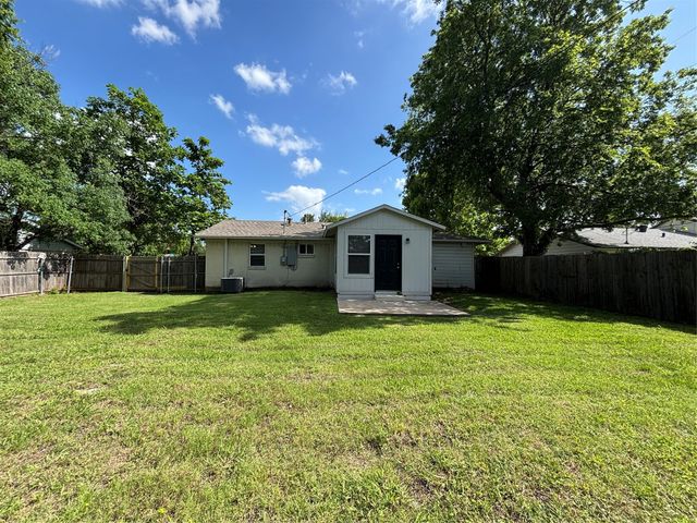 1821 Sandy Lane, Mesquite, TX 75149