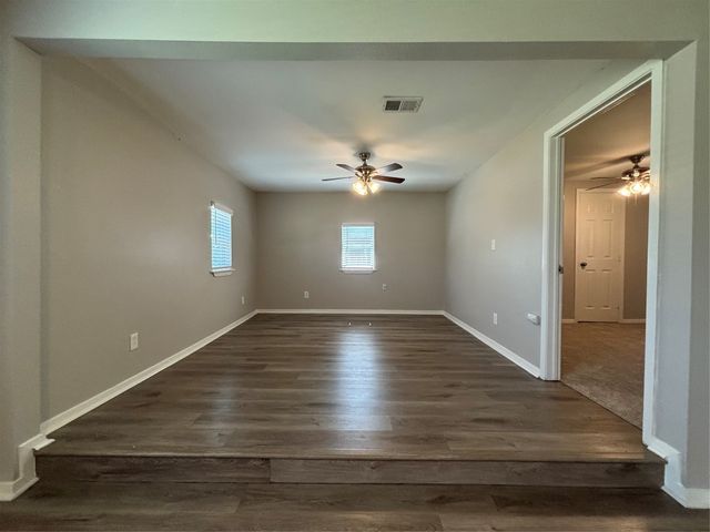 1821 Sandy Lane, Mesquite, TX 75149