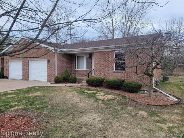 416 River Valley Drive, Marine City, MI 48039