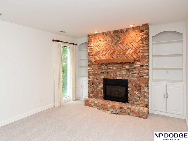 15280 Pepperwood Drive, Omaha, NE 68154