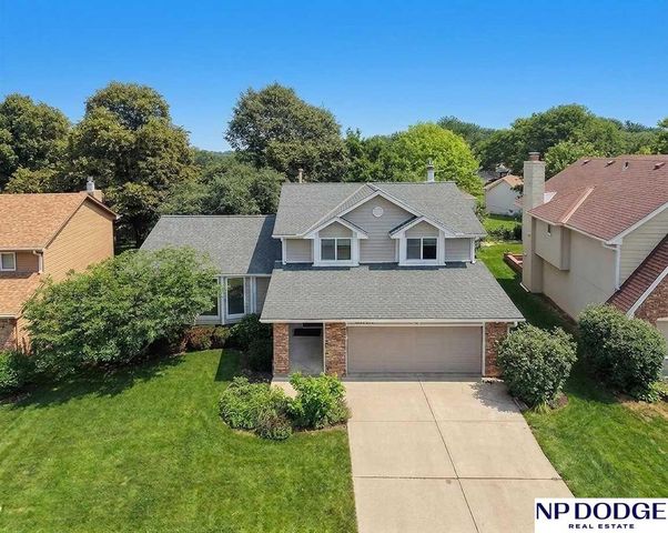 15280 Pepperwood Drive, Omaha, NE 68154
