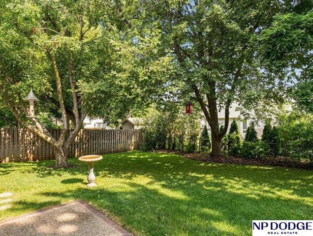 15280 Pepperwood Drive, Omaha, NE 68154
