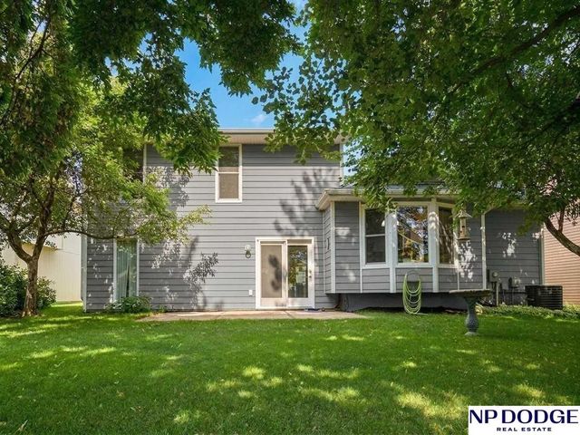 15280 Pepperwood Drive, Omaha, NE 68154