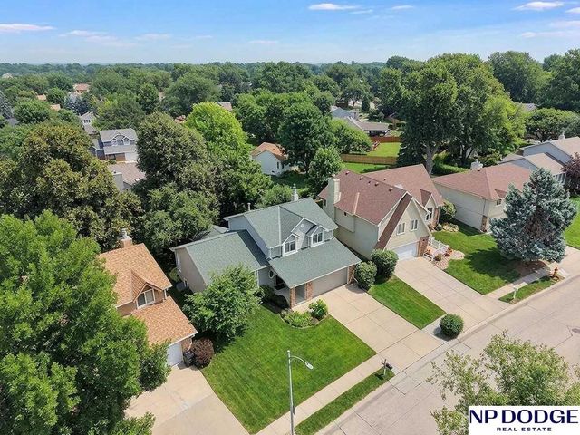 15280 Pepperwood Drive, Omaha, NE 68154