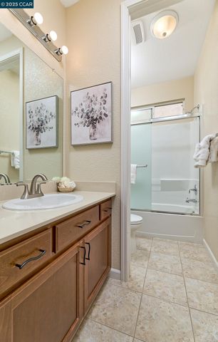 2447 Vallarta Dr, Bay Point, CA 94565