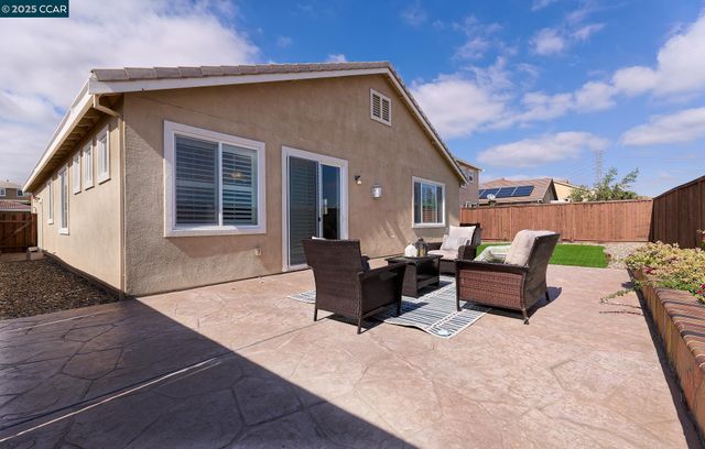 2447 Vallarta Dr, Bay Point, CA 94565