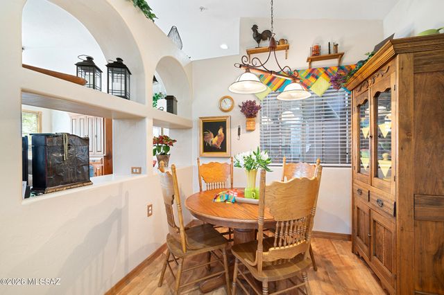 701 W Tiger Place, Green Valley, AZ 85614