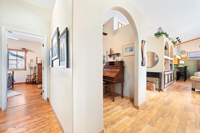 701 W Tiger Place, Green Valley, AZ 85614