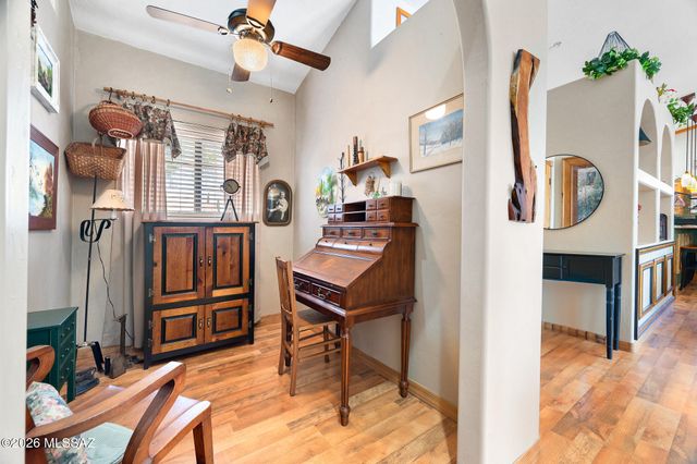 701 W Tiger Place, Green Valley, AZ 85614