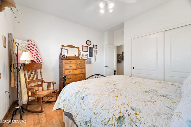 701 W Tiger Place, Green Valley, AZ 85614