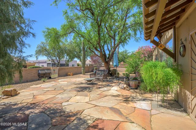 701 W Tiger Place, Green Valley, AZ 85614