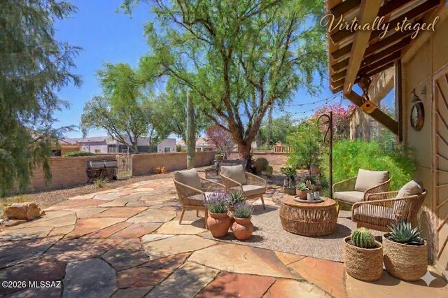 701 W Tiger Place, Green Valley, AZ 85614