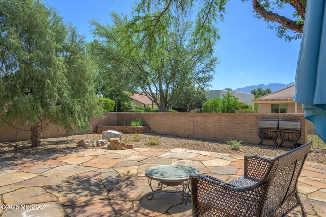 701 W Tiger Place, Green Valley, AZ 85614