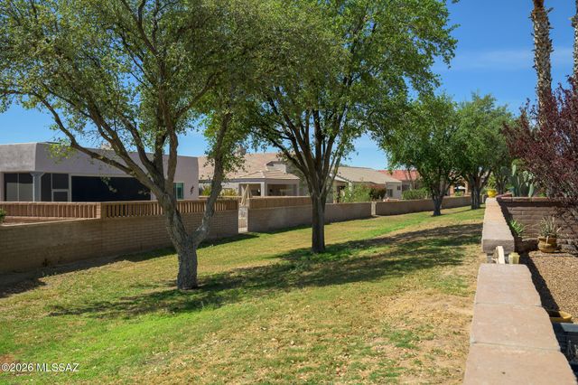 701 W Tiger Place, Green Valley, AZ 85614