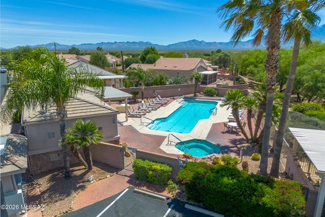 701 W Tiger Place, Green Valley, AZ 85614