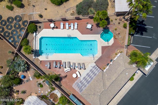 701 W Tiger Place, Green Valley, AZ 85614