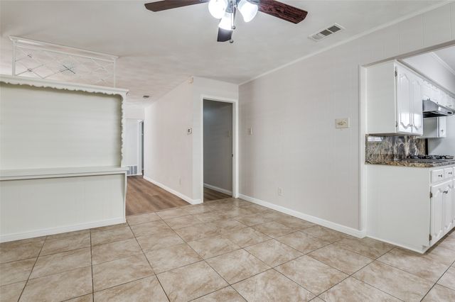 222 Merribrook Trail, Duncanville, TX 75116