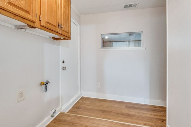 222 Merribrook Trail, Duncanville, TX 75116