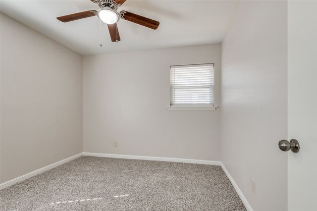 222 Merribrook Trail, Duncanville, TX 75116