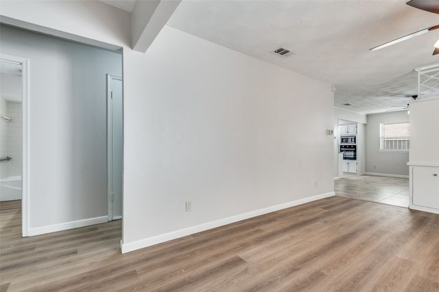 222 Merribrook Trail, Duncanville, TX 75116