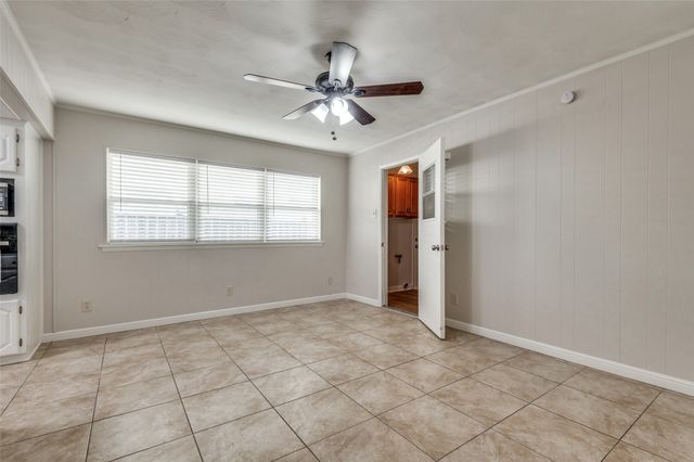 222 Merribrook Trail, Duncanville, TX 75116