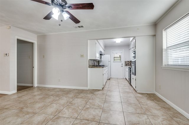 222 Merribrook Trail, Duncanville, TX 75116