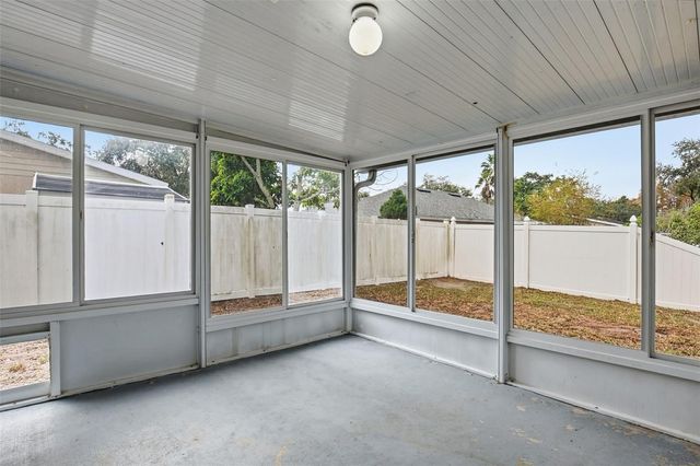 5611 BROOKDALE WAY, Tampa, FL 33625