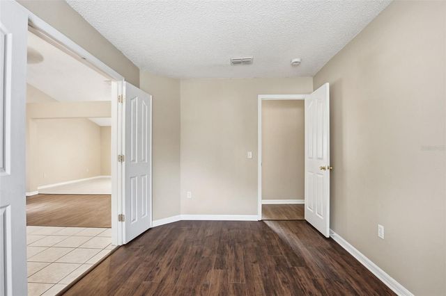 5611 BROOKDALE WAY, Tampa, FL 33625