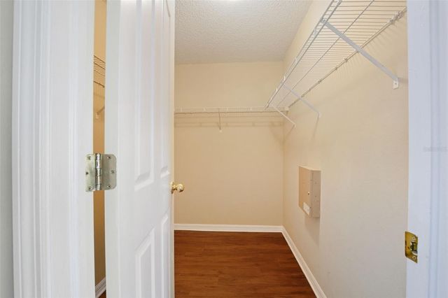 5611 BROOKDALE WAY, Tampa, FL 33625