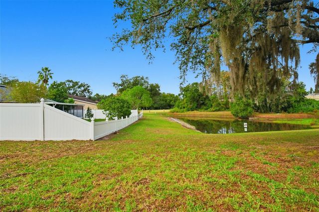 5611 BROOKDALE WAY, Tampa, FL 33625