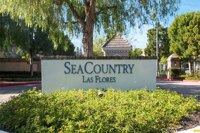 104 Seacountry Lane, Rancho Santa Margarita, CA 92688