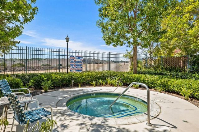 104 Seacountry Lane, Rancho Santa Margarita, CA 92688